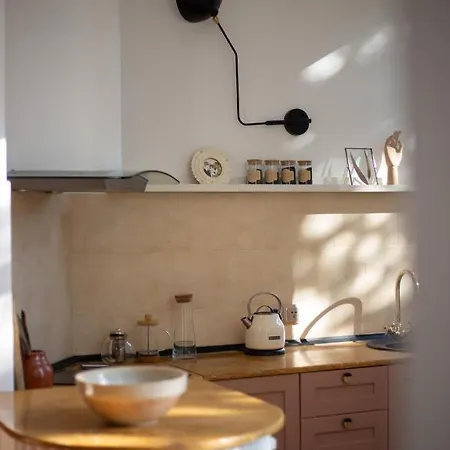 Peaceful Bohemian Apartment - Best Location Tbilisi Exterior photo